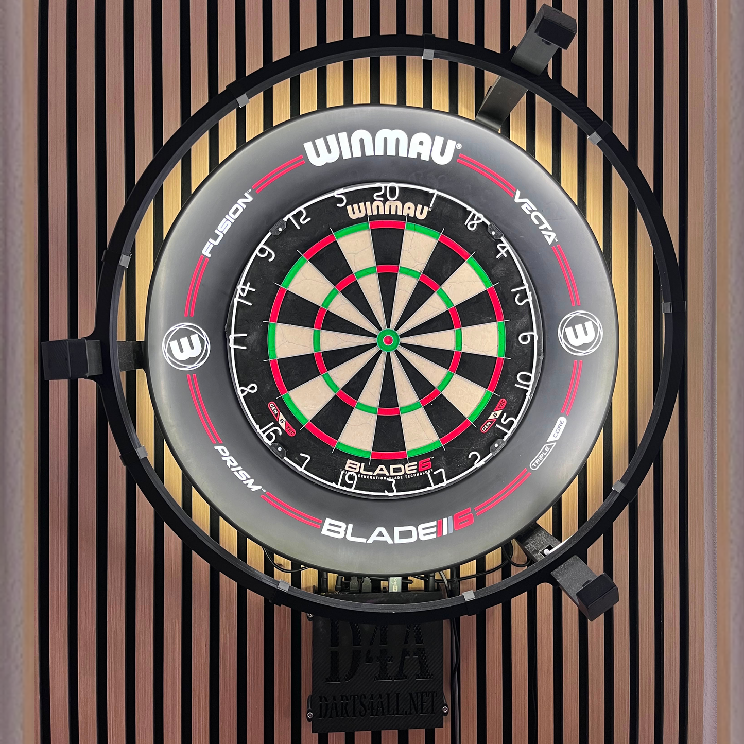 Autodarts-Kompatible-All-in-One-Lösung-inklusive-mini-PC-Autoscore3D-Winmau-Blade6-Dartboard-Surround-6x-Brass-Darts