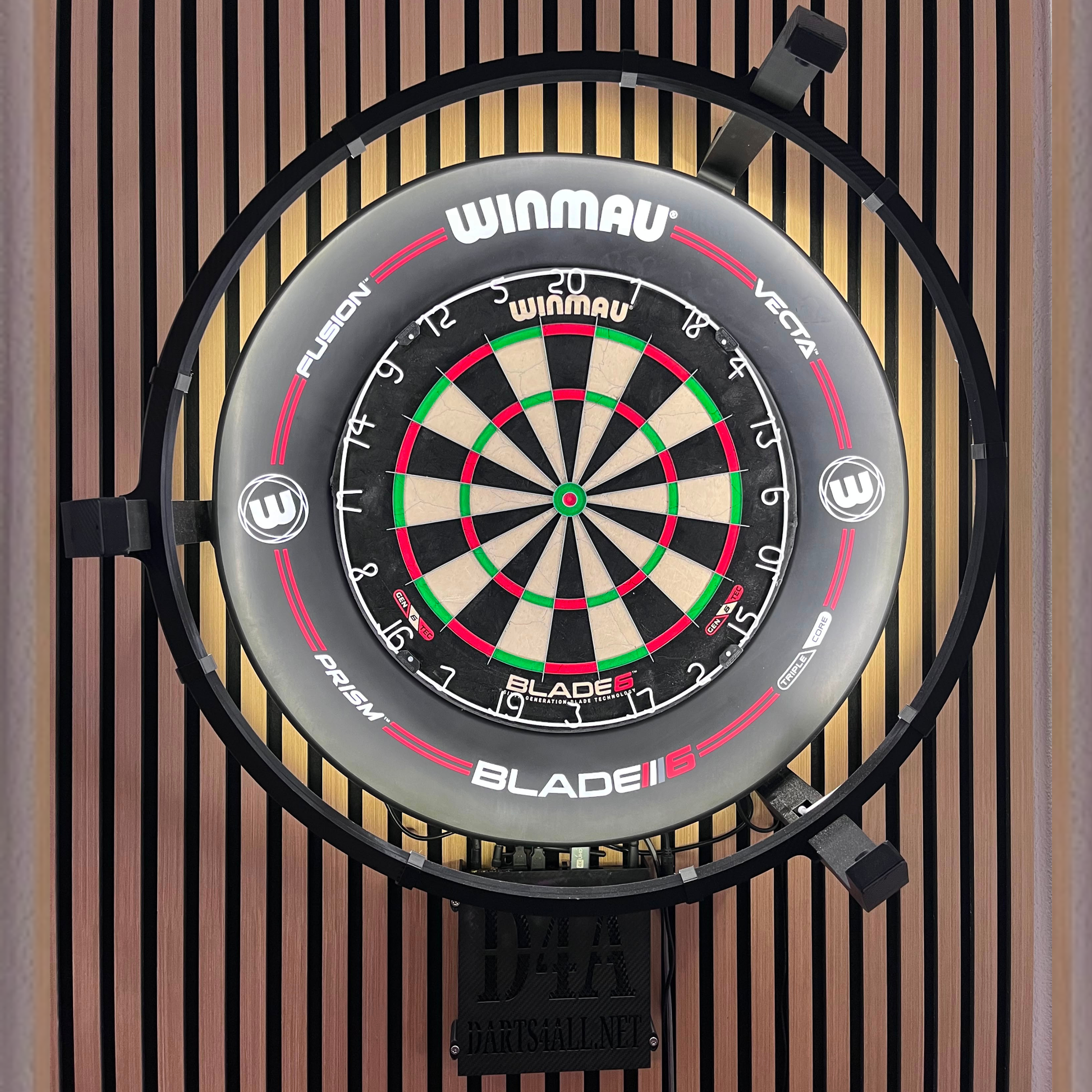 Autodarts-Kompatible-All-in-One-Lösung-inklusive-mini-PC-Autoscore3D-Winmau-Blade6-Dartboard-Surround-6x-Brass-Darts